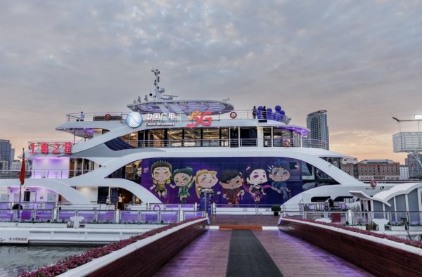 配资网上炒股平台 申城爆款音乐剧《SIX》持续释放“票根经济”效应